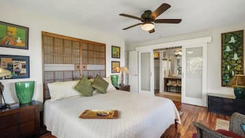 3 bedrooms, iron/ironing board, travel crib, internet