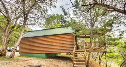 Cedar Falls Cabin 2: Family Getaway By Honey Creek