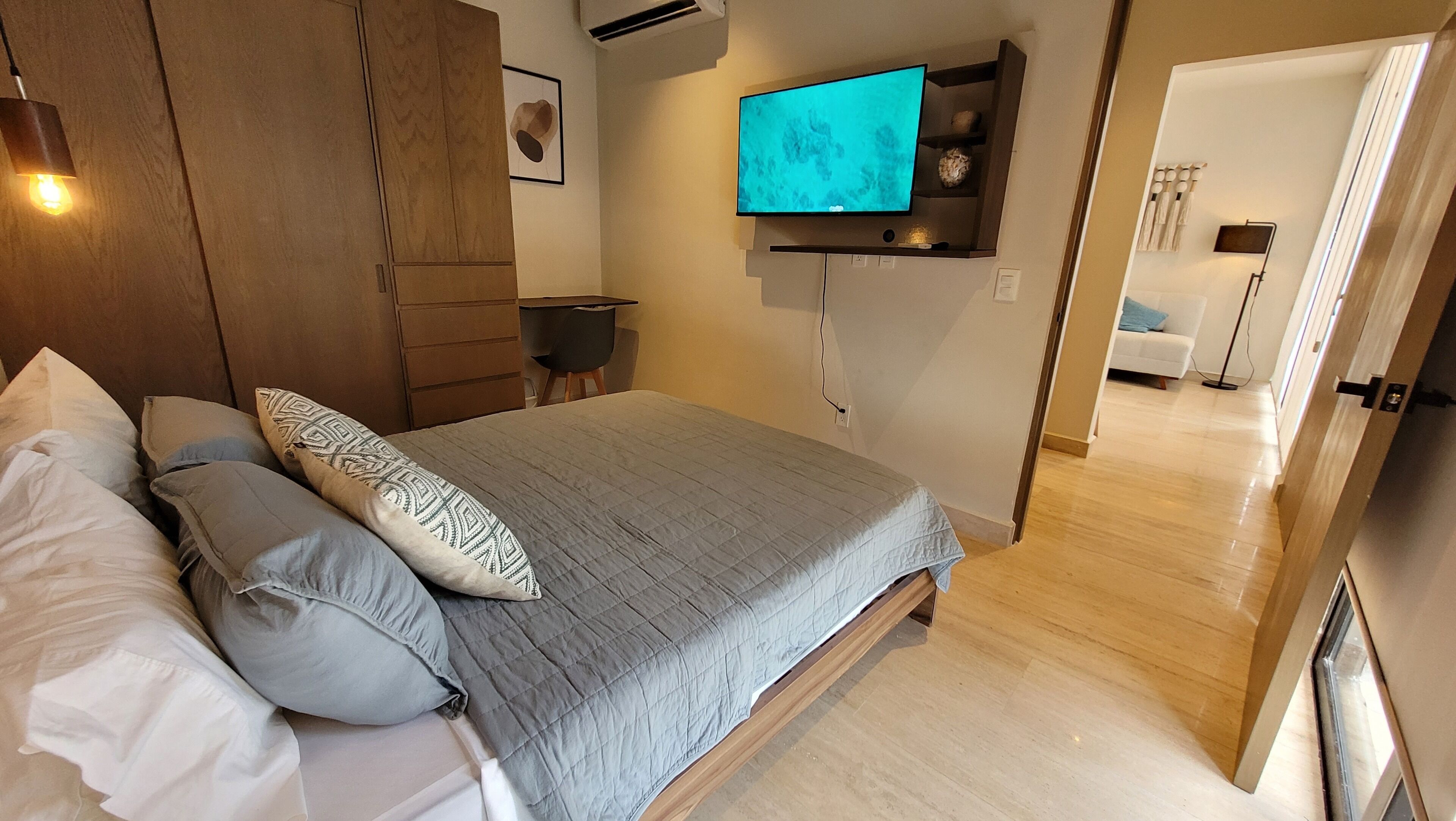 Room amenity