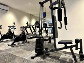 Apartment, 1 Bedroom, Accessible, Smoking | Fitness studio