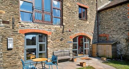 Apartment in Soar Near South West Coastal Path