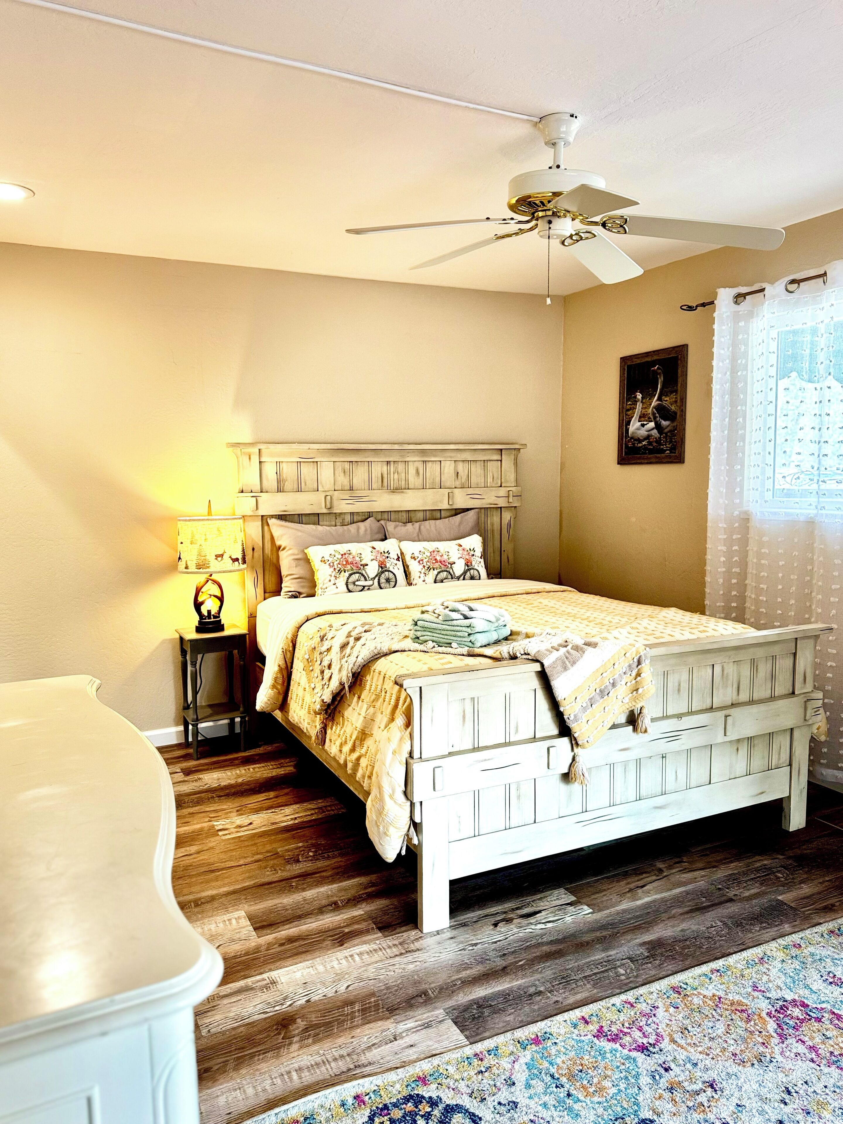 3 bedrooms, desk, travel cot, free WiFi