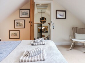 2 quartos, Wi-Fi de cortesia, roupa de cama