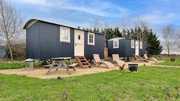 Chalet | Ulkoruokailutilat