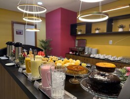 Desayuno buffet incluido todos los días 