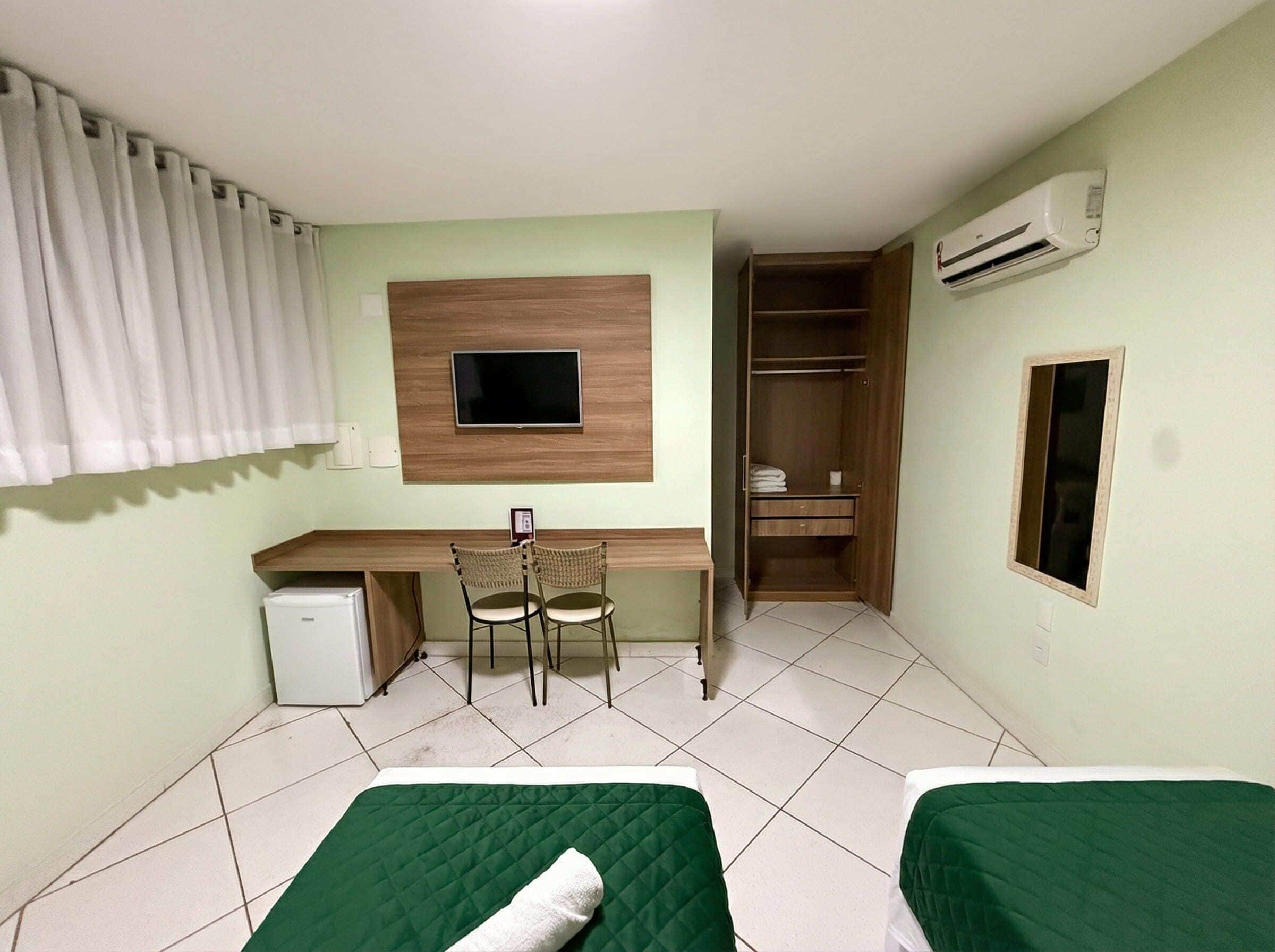 Quarto duplo standard | Wi-Fi de cortesia, roupa de cama