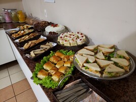 Desayuno buffet incluido todos los días 