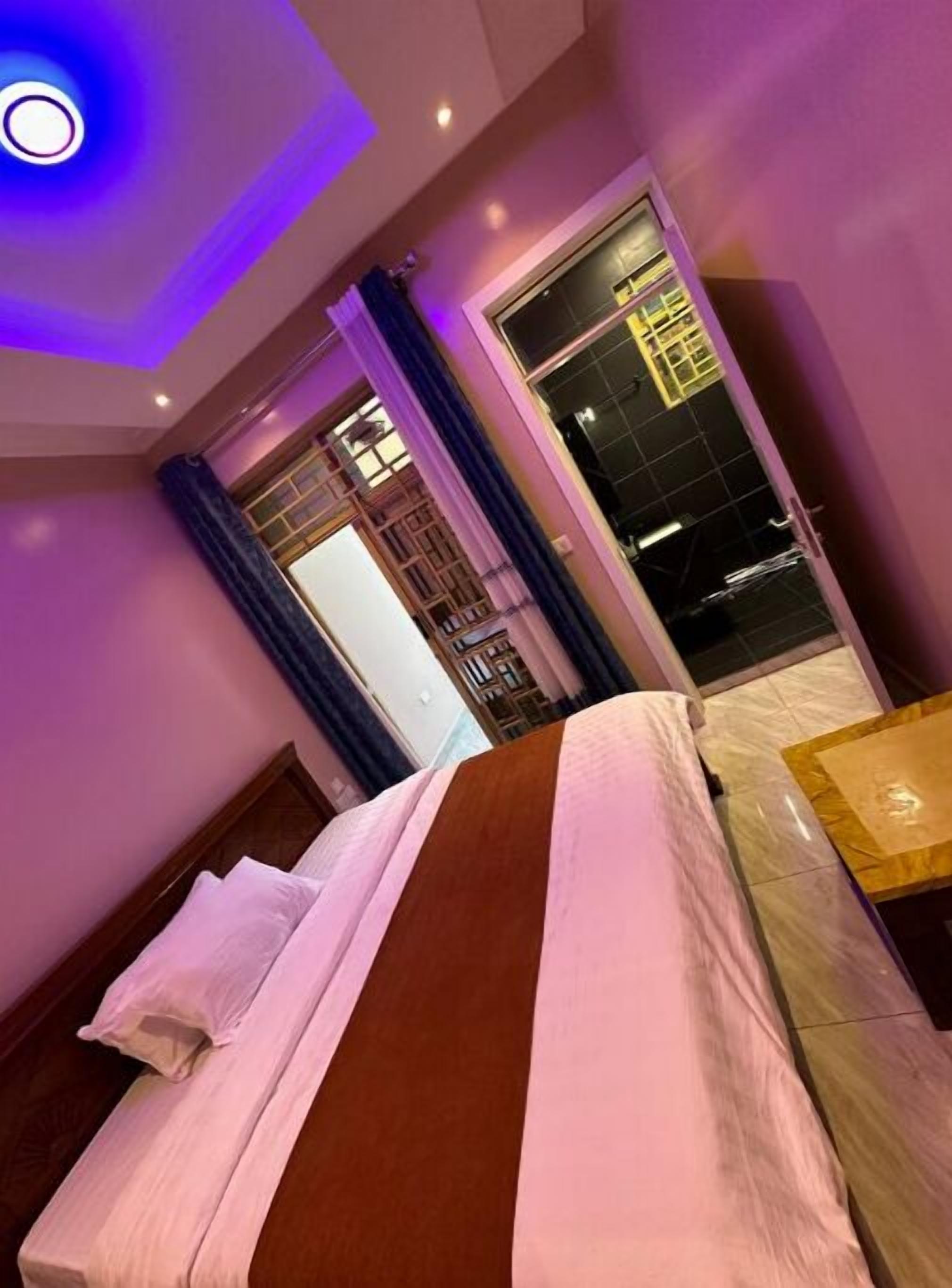 3 bedrooms, WiFi