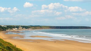 Exterior - Cottage in Filey Near Golden Sand Beaches (Filey)