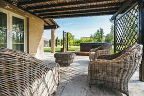 Terrace/patio - The Palm Hut, home for families (Lucca)