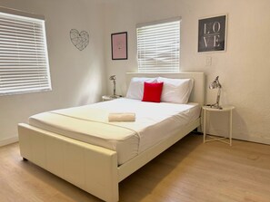 Family House | Free WiFi - Wynwood Bungalows By Renzzi (Miami)