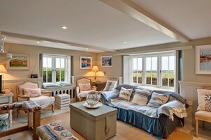 House | Living room