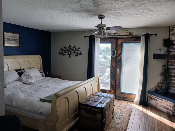 1 chambre, bureau, fer et planche à repasser, Wi-Fi gratuit