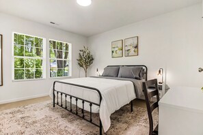 3 bedrooms, iron/ironing board, free WiFi, bed sheets