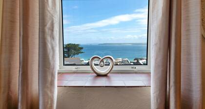 Seaside Apartment With Stunning Views, No Deposit