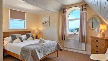 Apartment | 2 bedrooms, iron/ironing board