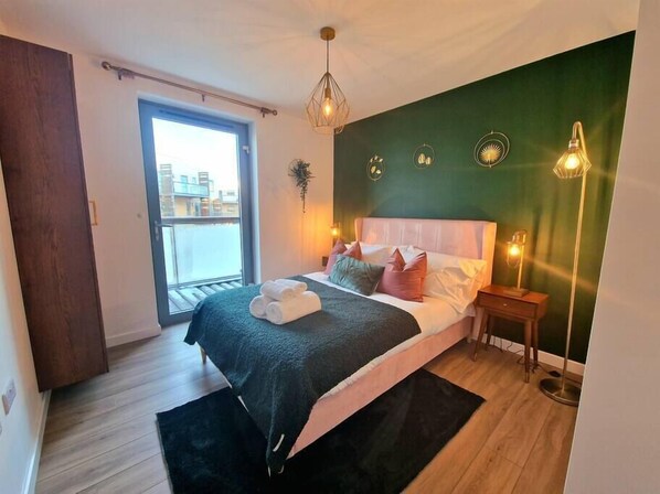 2 bedrooms, iron/ironing board, free WiFi, bed sheets