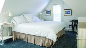 2 bedrooms, free WiFi, bed sheets - Turret Suite with Continental Breakfast for Two | The Red Cottage (Cape May)