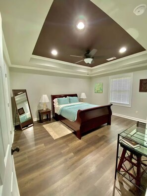 3 bedrooms, iron/ironing board, WiFi, bed sheets