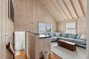 Unclassified image, 2 of 60, button - Ocean Views|HOT TUB|Beach Access| Pet Friendly! (Kennebunk)