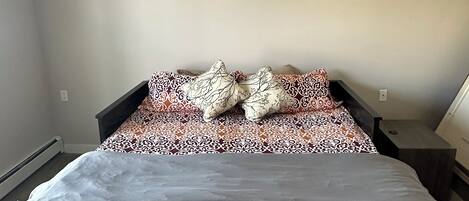 2 camere, una scrivania, Wi-Fi gratuito, lenzuola