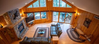 Timber Bay Lodge & Houseboats