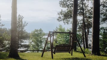 Cabaña Deluxe, 6 habitaciones, aire acondicionado, vista al lago | Vista desde la habitación