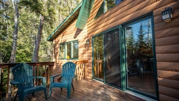 ุงูู
ูุดุฃุฉ ู
ู ุงูุฎุงุฑุฌ