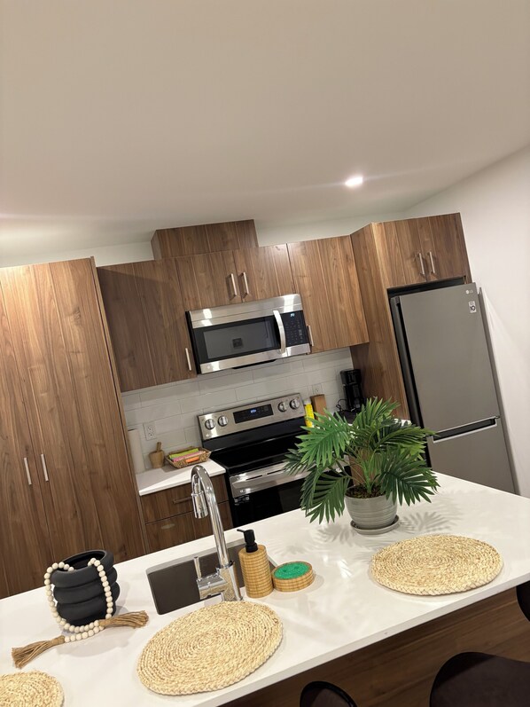 Microwave, oven, stovetop, dishwasher