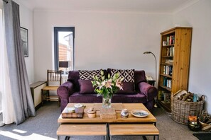 Cottage | Living room | Fireplace - Cottage in Lewannick Near Cornwall Coast (Tavistock)