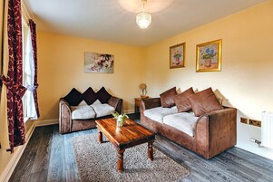 Cottage | Living room