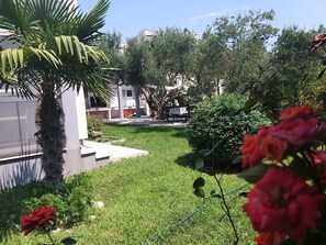 Apartment | Garden