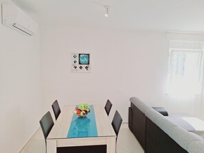 Apartment | Tempat makan