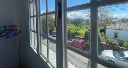 Refurbished house 7 minutes walk from the beach, overlooking the Ria de Arousa.