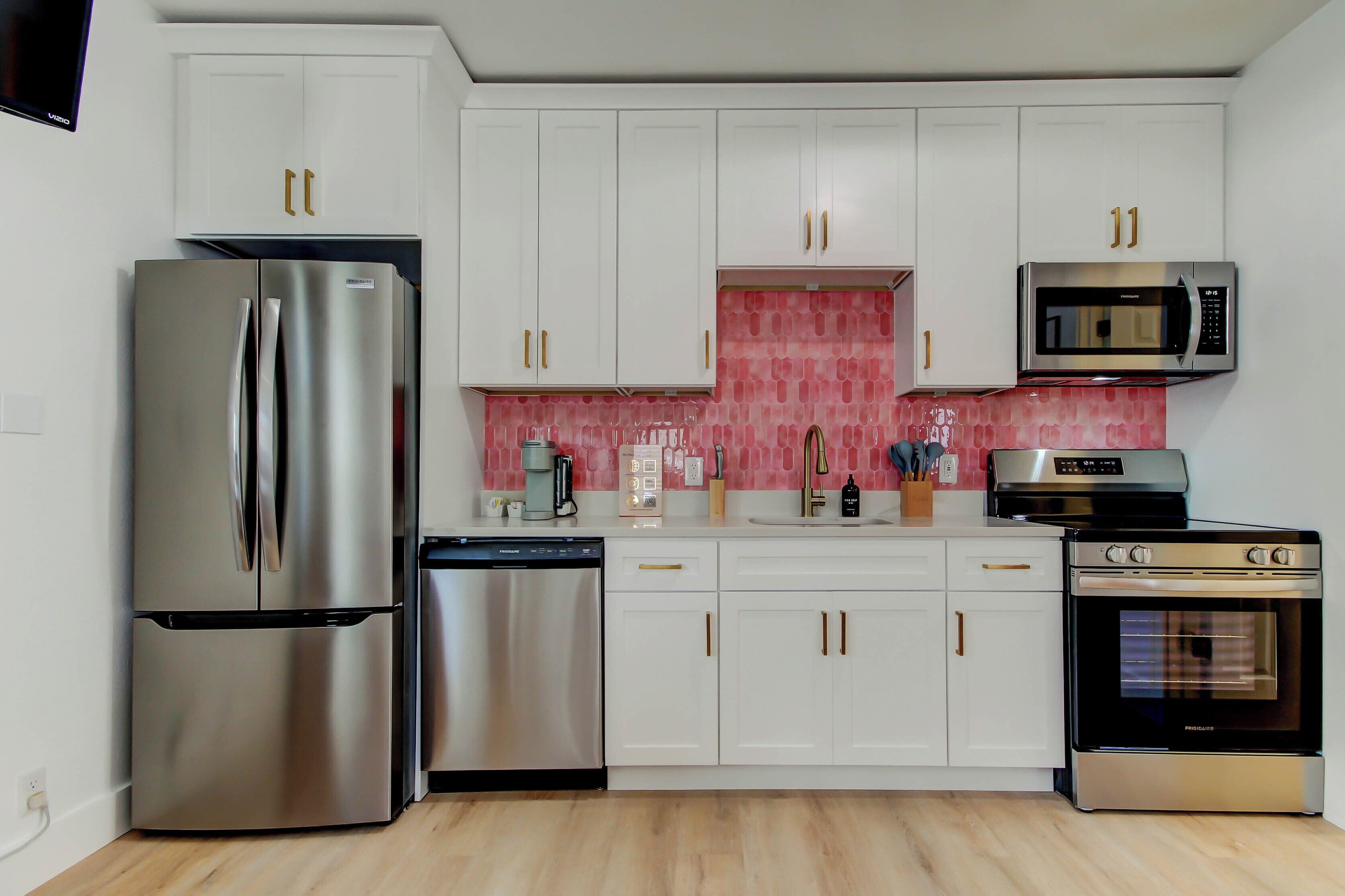 Microwave, oven, stovetop, dishwasher