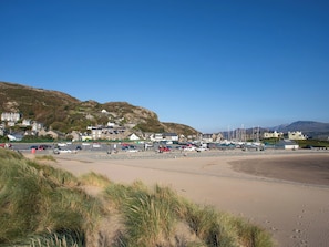 Beach nearby - Penygrisiau (Barmouth)