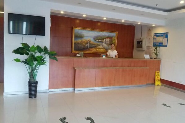 المنشأة من الداخل