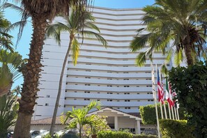 Exterior - Oceanfront: Views and Amenities! (Puerto Vallarta)