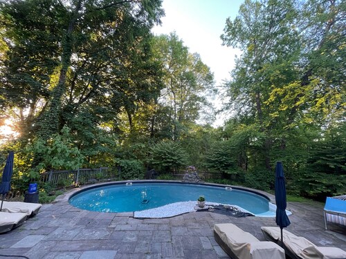 Retreat on 4.83 Acres—Fenced Dog Yard & Peaceful Family Escape w/Pool & WIFI