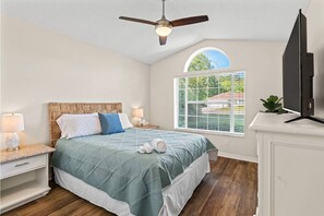 3 bedrooms, iron/ironing board, free WiFi, bed sheets