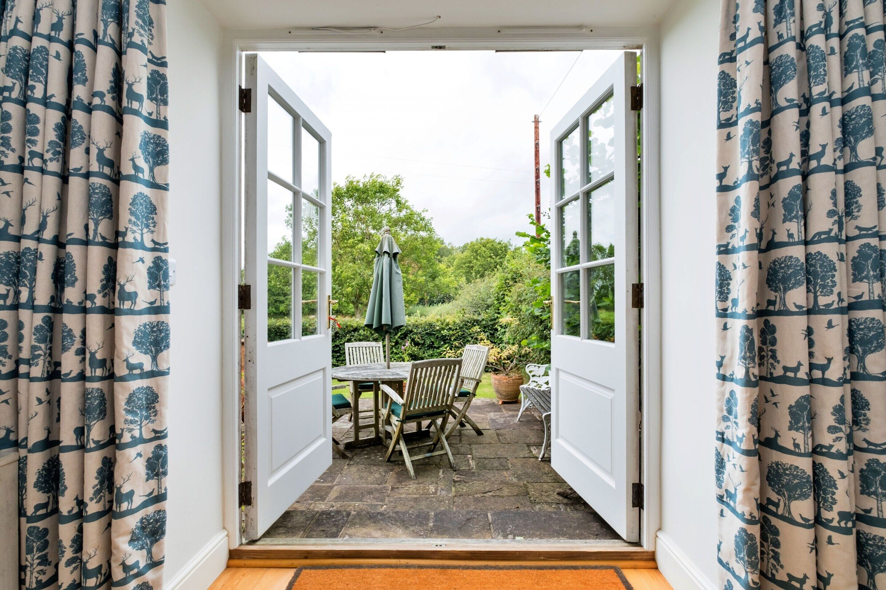 Cottage | Bahagian dalam