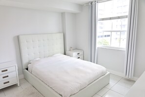 1 habitación, escritorio, tabla de planchar con plancha y wifi gratis 