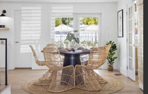 Dining - Dos Palmas Luxury Heating Included Pool, Hot Tub, Putting Green, Fire Pit (West Palm Beach)