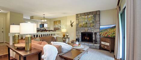 Televisión, chimenea, tenis de mesa y libros