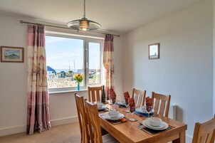 House | Dining