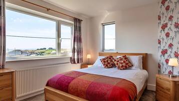 House | 3 bedrooms, iron/ironing board