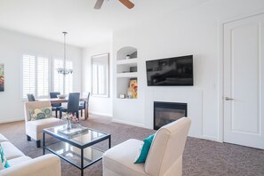 TV connectée, cheminée