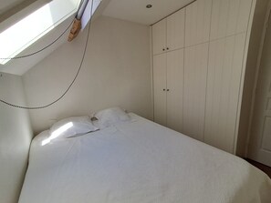 3 Schlafzimmer, Bügeleisen/Bügelbrett, Reisekinderbett, Bettwäsche