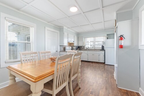 Charming Vacation Rental on Harker's Island