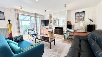 Télévision, livres, médiathÚque